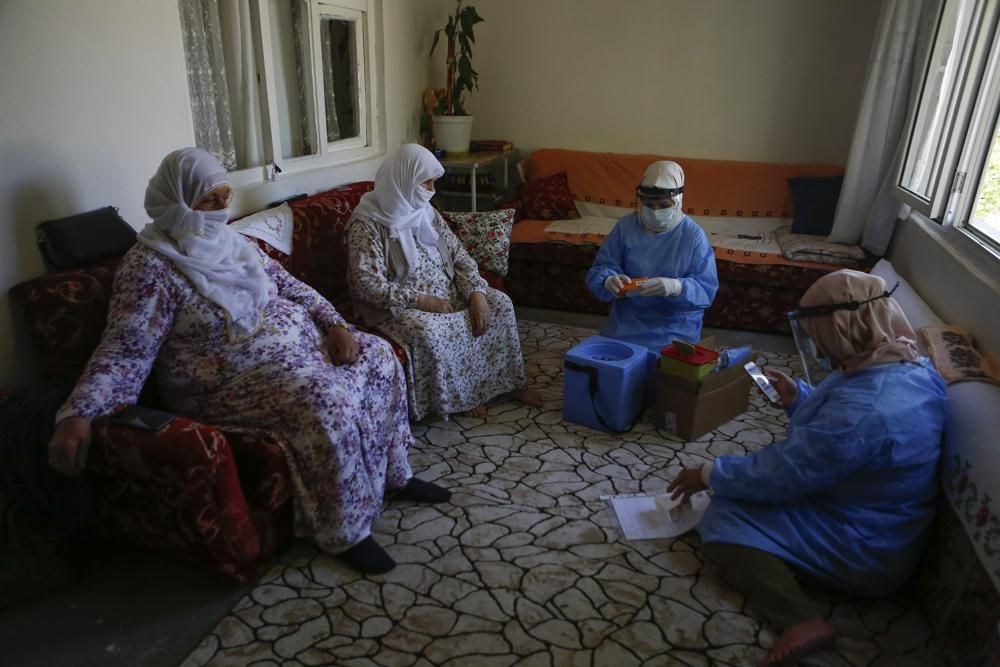 En ücra köylerde kapı kapı dolaşıyorlar: Türkiye’deki corona virüs aşısı ikna ekiplerinin başarısı uluslararası basında - 7