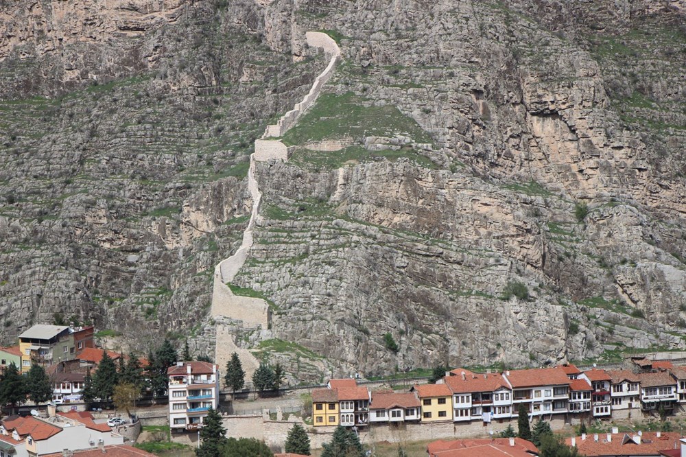 Amasya'da 2 bin 400 yıllık surlar restore ediliyor - 12