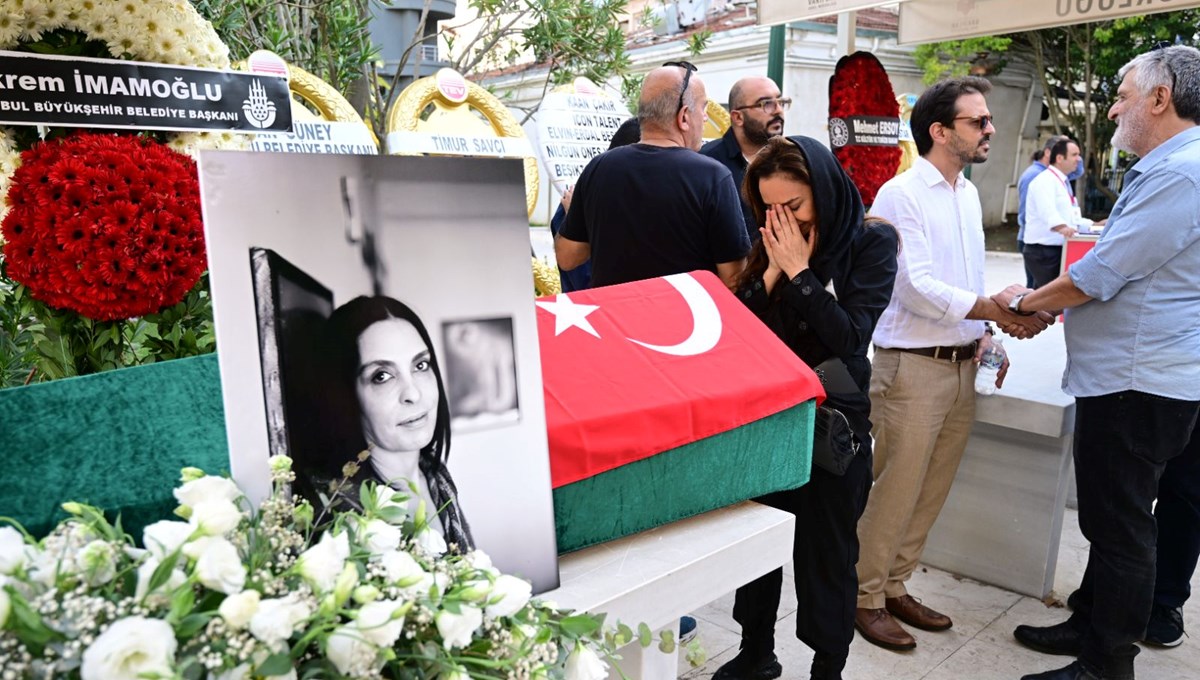 Tomris Giritlioğlu için İstanbul'da cenaze namazı kılındı