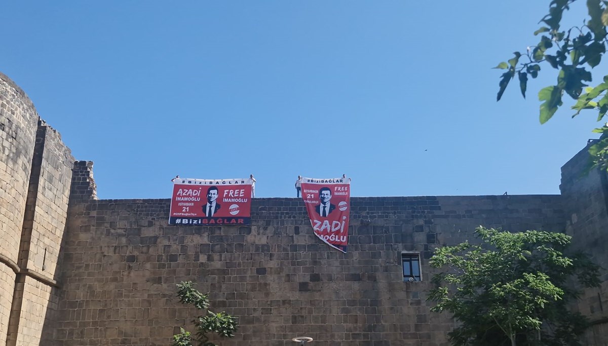 Diyarbakır surlarına İmamoğlu pankartı asıldı