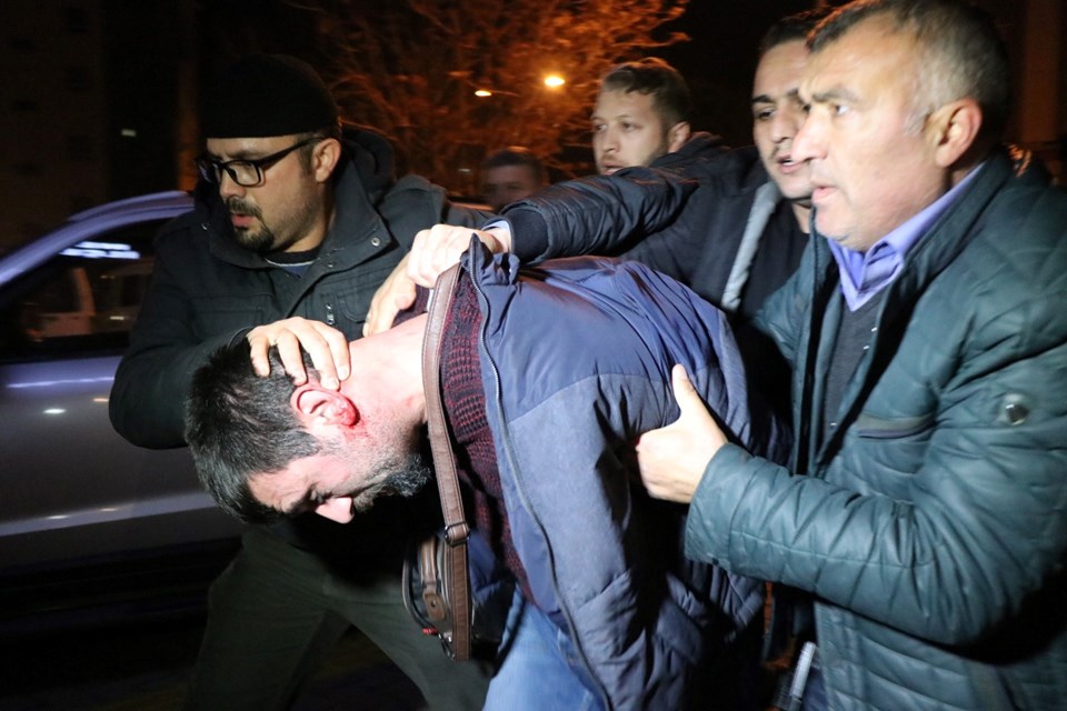 Kayseri'de devriye gezen polis ekiplerine silahlı saldırı:1 polis yaralı - 1
