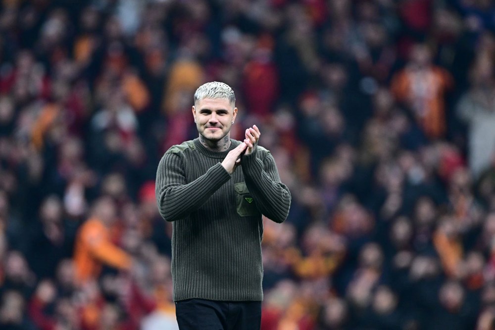 Icardi sevgilisi China Suarez ile birlikte Galatasaray-Fenerbahçe derbisinde tribünde - 5