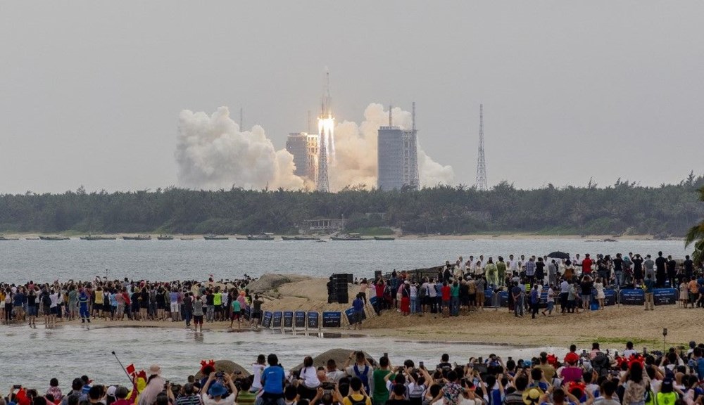 Çin'in kontrolden çıkan roketi ilk kez görüntülendi - 4