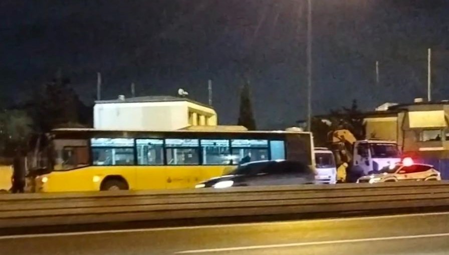 15 Temmuz Şehitler Köprüsü'nde İETT otobüsü arızası