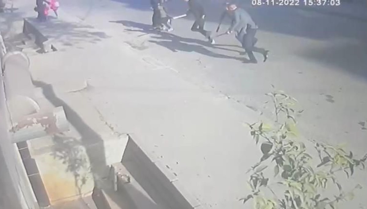 Esenyurt'ta silahlı çatışma: 1 ölü 4 yaralı Esenyurt'ta silahlı çatışma: 1 ölü 4 yaralı