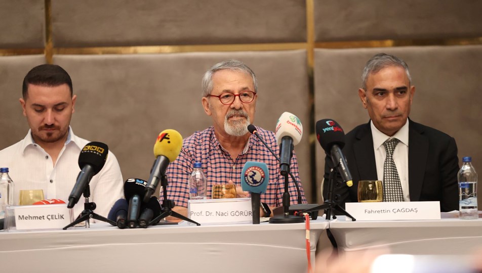 Prof. Dr. Naci Görür'den deprem açıklaması: 'Durdurmak mümkün değil'