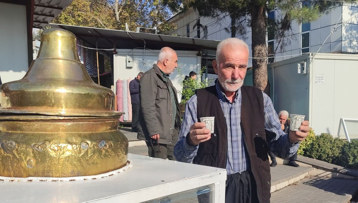 Kahramanmaraşlı esnaf 41 yıldır şifa dağıtıyor! ''Boğaz ve bağırsak sorunlarına çok iyi geliyor''