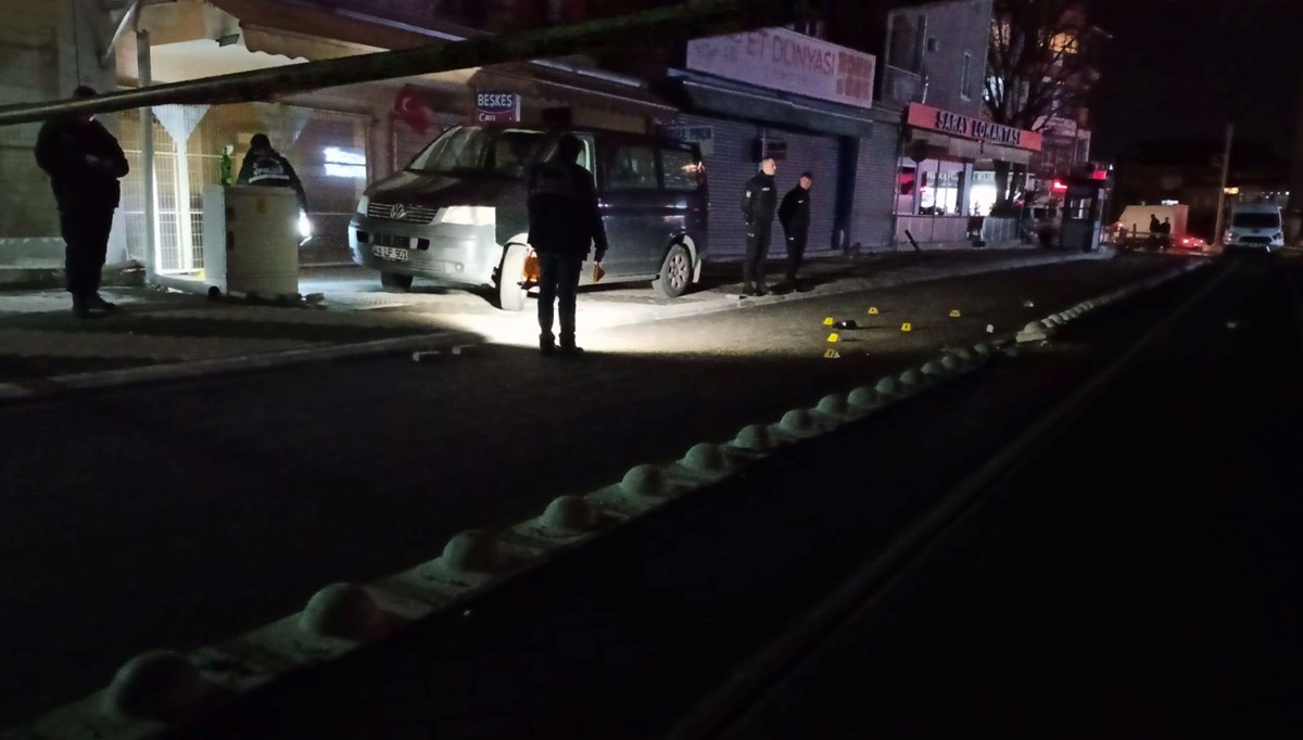 İzmit'te silahlı saldırı: Ateş edip kuruyemişçiden alışveriş yaptı