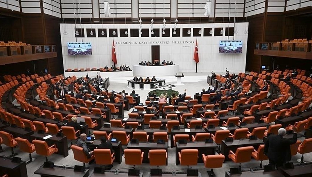 Kamuda tasarruf tedbirlerini içeren yasa teklifi TBMM'de kabul edildi: 1 Ocak'ta yürürlüğe girecek