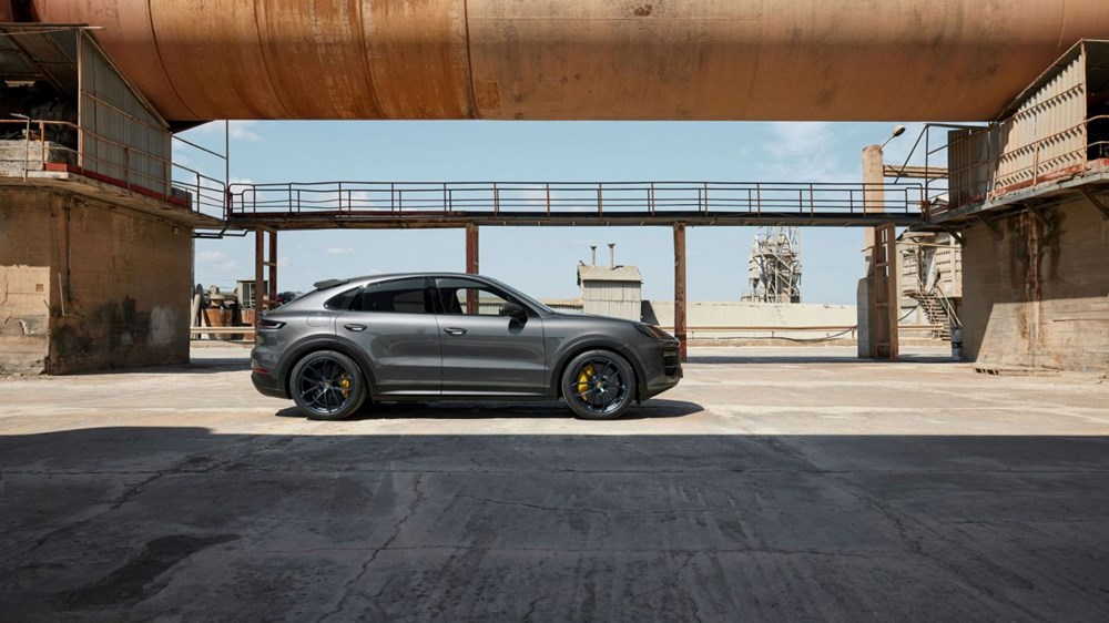 Porsche, tüm zamanların en güçlü Cayenne'ini sundu - 6