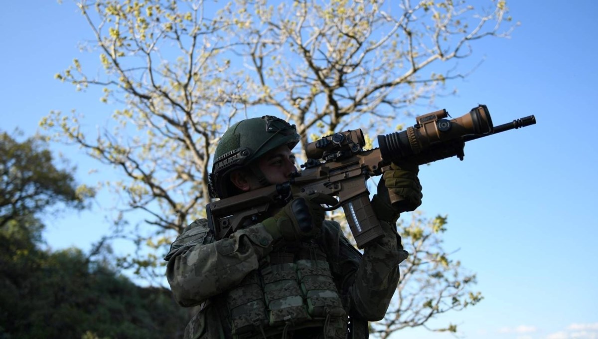 SON DAKİKA | MSB: Taciz ateşi açan 14 PKK/YPG’li terörist etkisiz hale getirildi