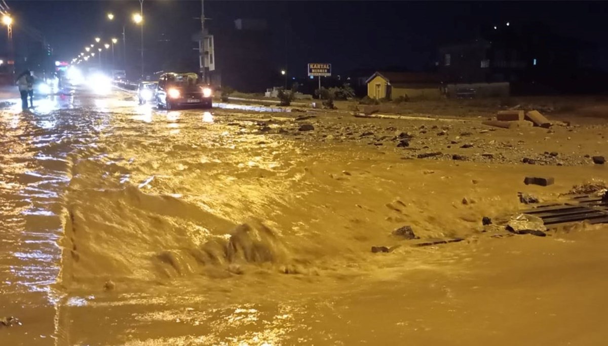 Konya ve Ankara'yı sel vurdu