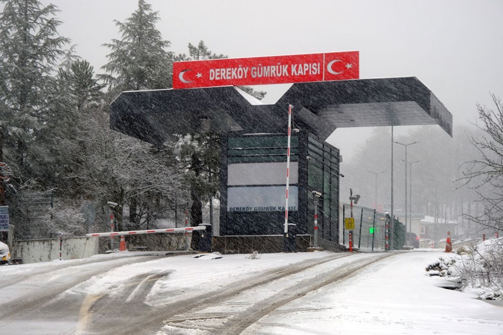 Trakya'da kar yağışı: Ulaşım güçlükle sağlanıyor - 4