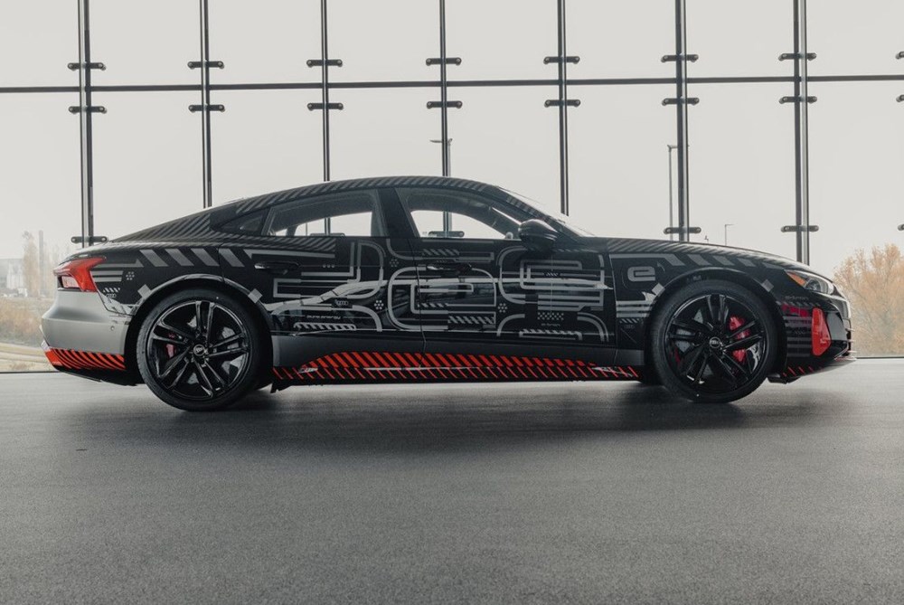 Audi'den sevilen kamuflaja özel seri: 75 adet üretilecek - 2