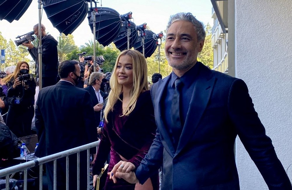 Rita Ora ile Taika Waititi nişanlandı - 5