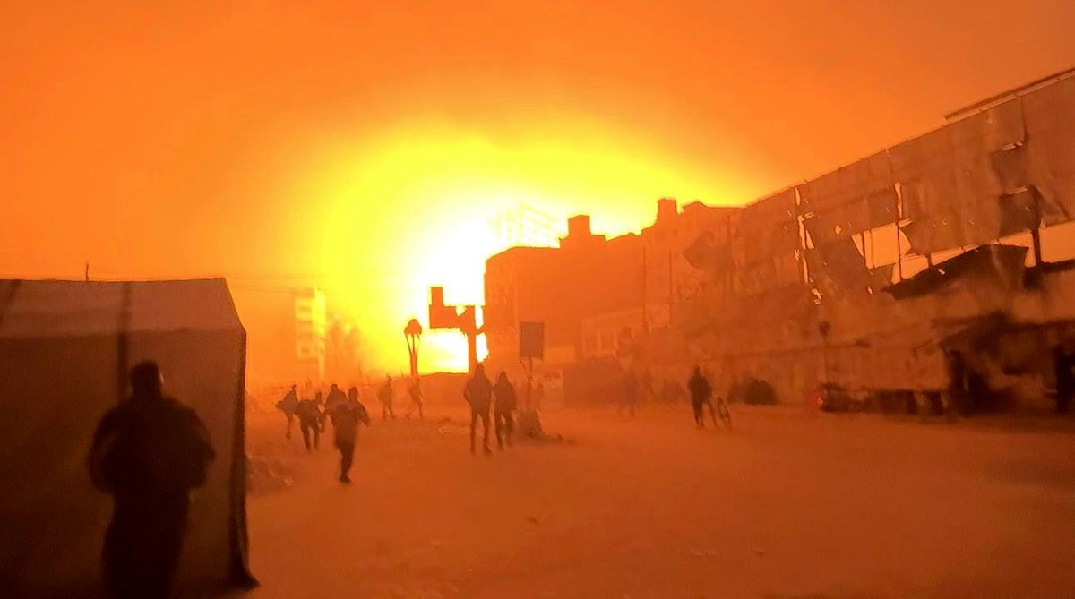 İsrail, Gazze'de hizmet veren tek hastaneyi vurdu