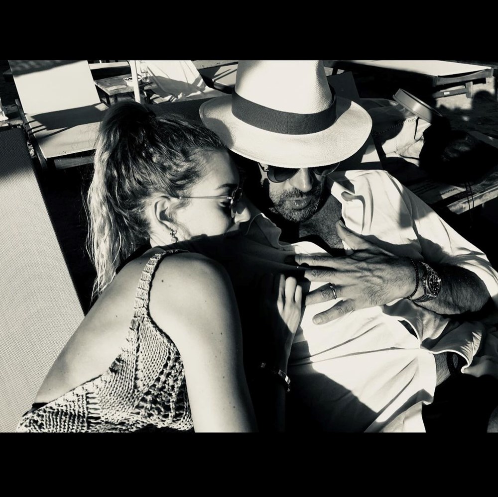 Kenan İmirzalıoğlu'ndan eşi Sinem Kobal'a doğum günü çiçeği - 7