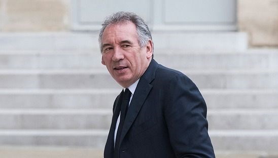 François Bayrou kimdir? Fransa'nın yeni Başbakanı François Bayrou kaç yaşında, hangi görevlerde bulundu?