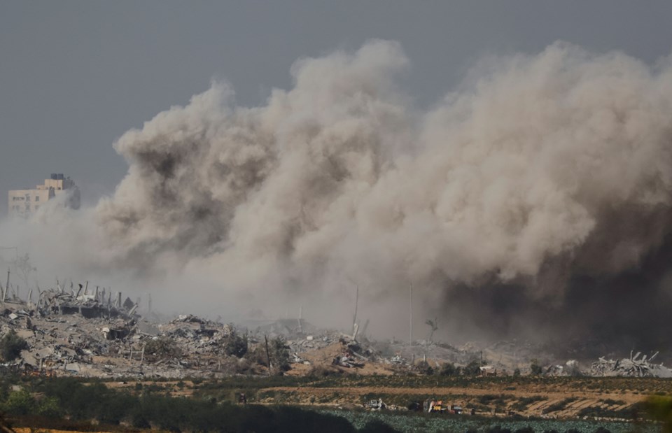 İsrail 45. günde de Gazze'yi aralıksız vurdu - 1