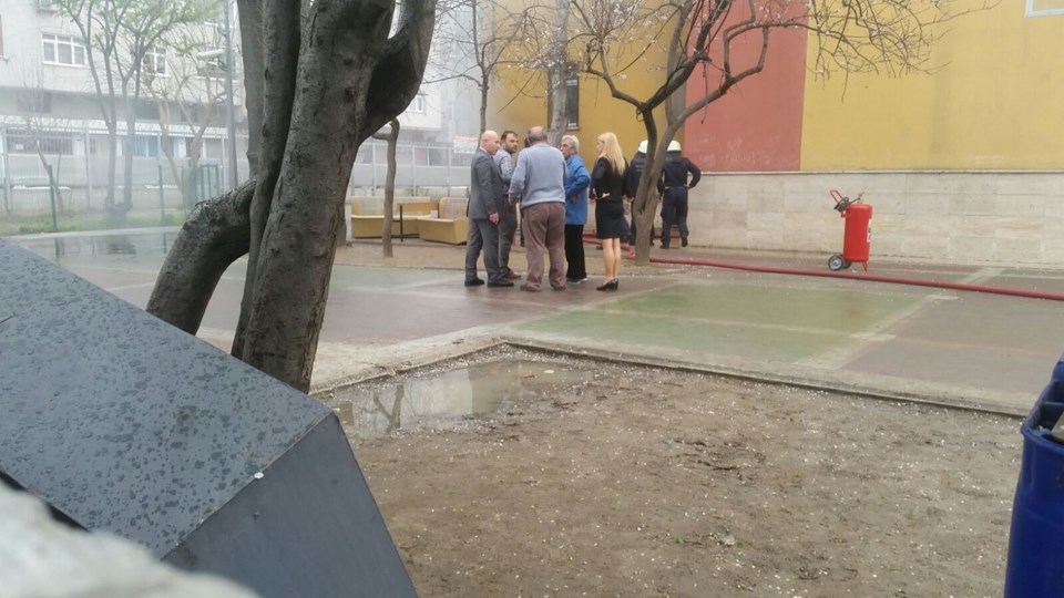 Zeytinburnu'da okulda yangın - 1