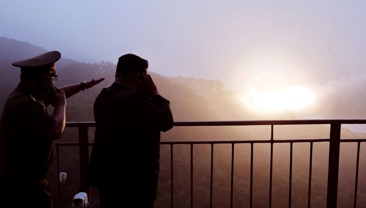 Kuzey Kore, motoru ateşledi: Kıtalararası gövde gösterisi