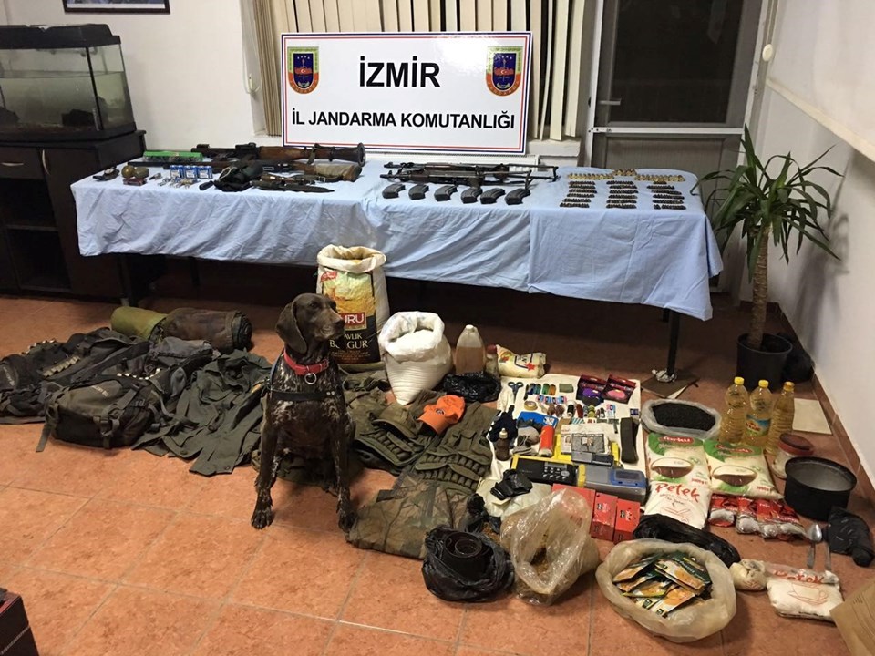 İzmir kırsalında PKK'ya ait cephanelik ortaya çıkartıldı - 1