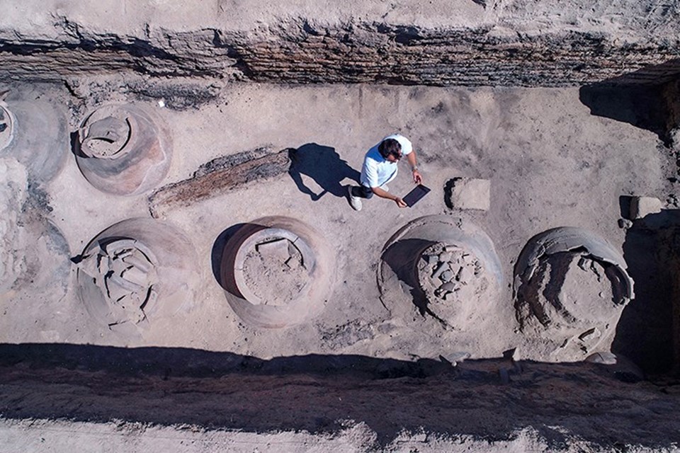 Van'daki Garibin Tepe'de Urartular dönemine ait anıtsal yapı grubu ortaya çıkarıldı - 2