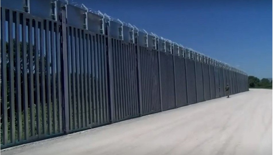 Yunanistan'dan Türkiye sınırına 40 kilometrelik çelik duvar