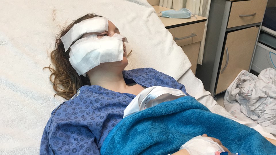 Ukrayna uyruklu kadın ayrılmak istediği eşinin falçatalı saldırısına uğradı - 1