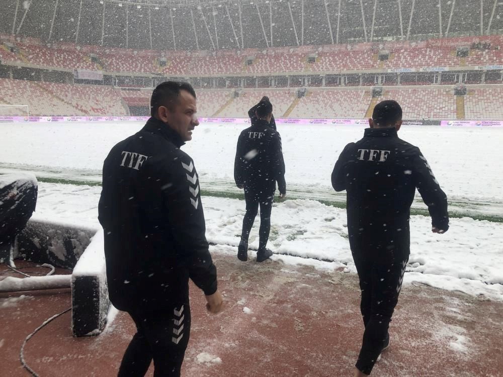 Sivasspor-Fenerbahçe maçı ertelenecek mi? Başlama saatinde kar yağışı beklentisi 73 KahJGXVkHka7Xu24Q4jcVw