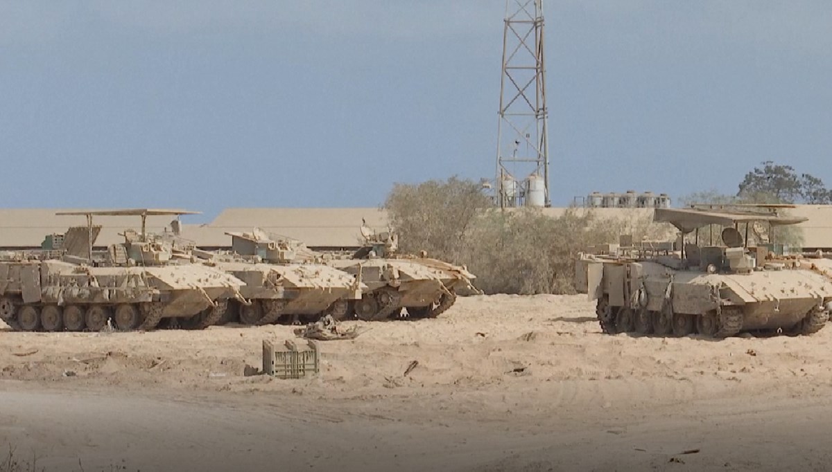 İsrail tankları Gazze sınırında İsrail tankları Gazze sınırında