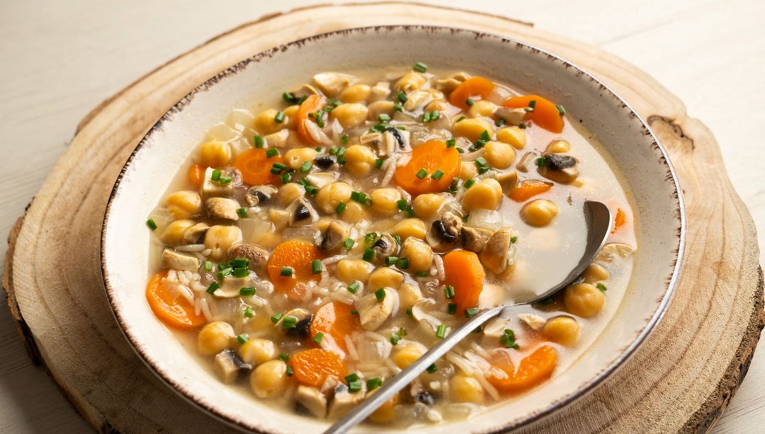 Dünyanın en uzun yaşayan köyü her gün bu çorbayı içiyor! İçinde yok yok: Kalp sağlığını koruyup kemikleri demir gibi güçlendiriyor