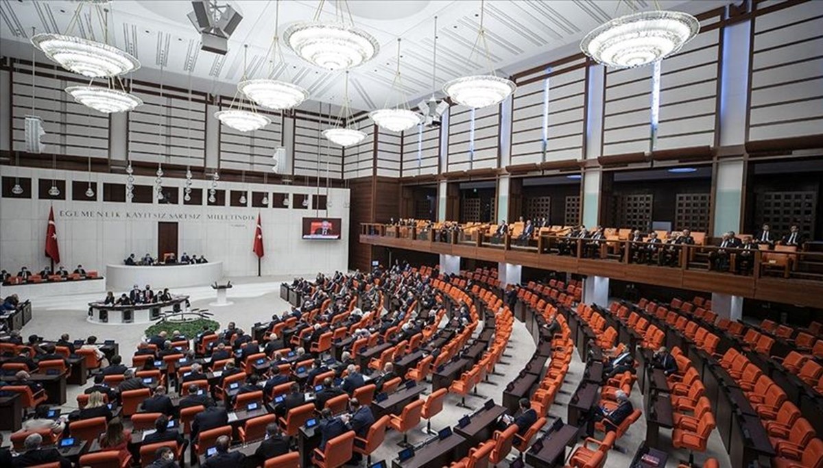 Aden Körfezi tezkeresi Meclis'te kabul edildi
