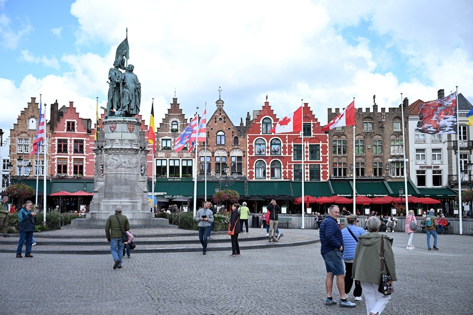 Brugge sakinleri, turist yoğunluğundan şikayetçi - 2