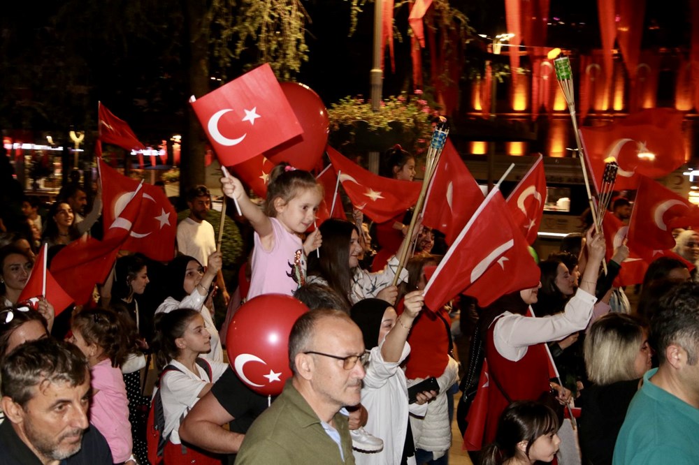 Cumhuriyet'in 100. yılı fener alayı yürüyüşleriyle kutlandı - 18