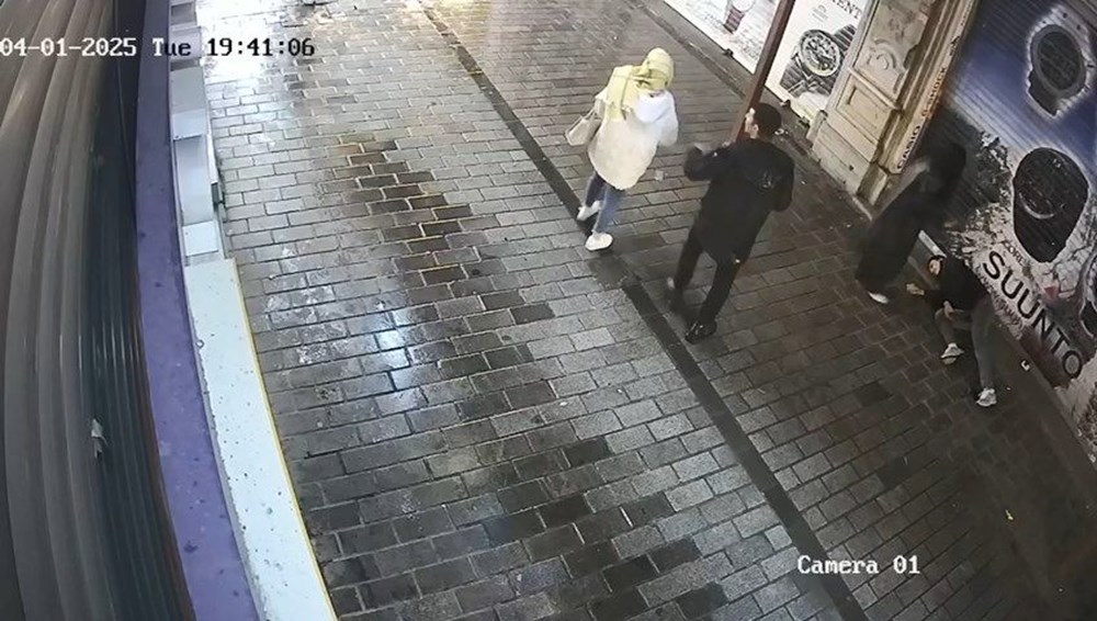 İstanbul'da sokak ortasında kadına şiddet: Bekçi saldırganı vurdu - 3