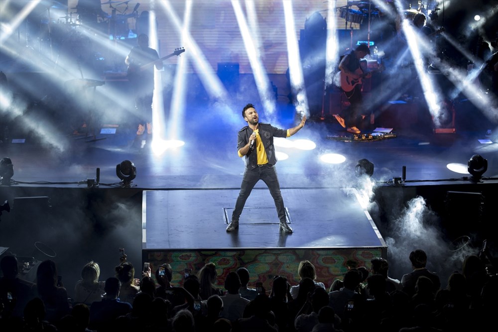 Tarkan, Harbiye’yi salladı