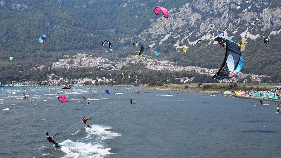Dünyaca ünlü sörfçüler Gökova Körfezi'nde mücadele edecek - 1