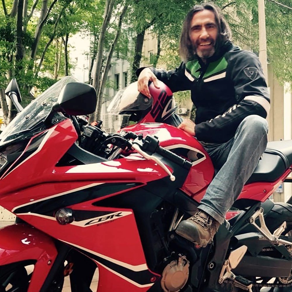 Hakan Kurtaş'ın Zamanda Yolculuğu: Babasıyla İnanılmaz Benzerliği! 141