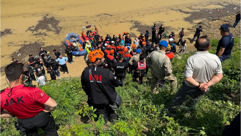 Trabzon'da selde kaybolan yaşlı adamdan acı haber