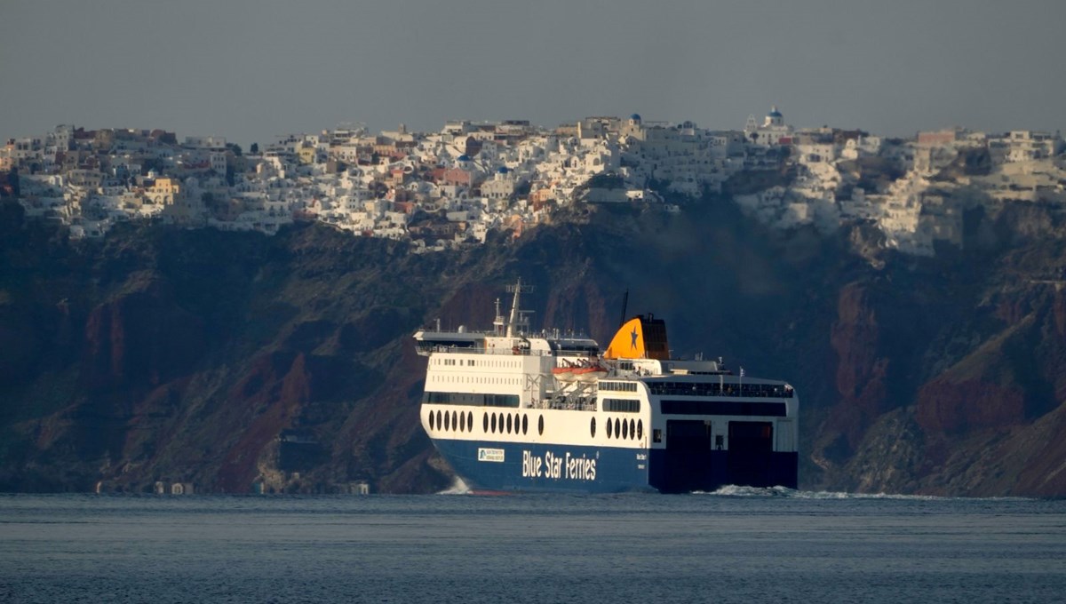 Santorini’den kaçış sürüyor: Büyük deprem kapıda, turizm bitmek üzere