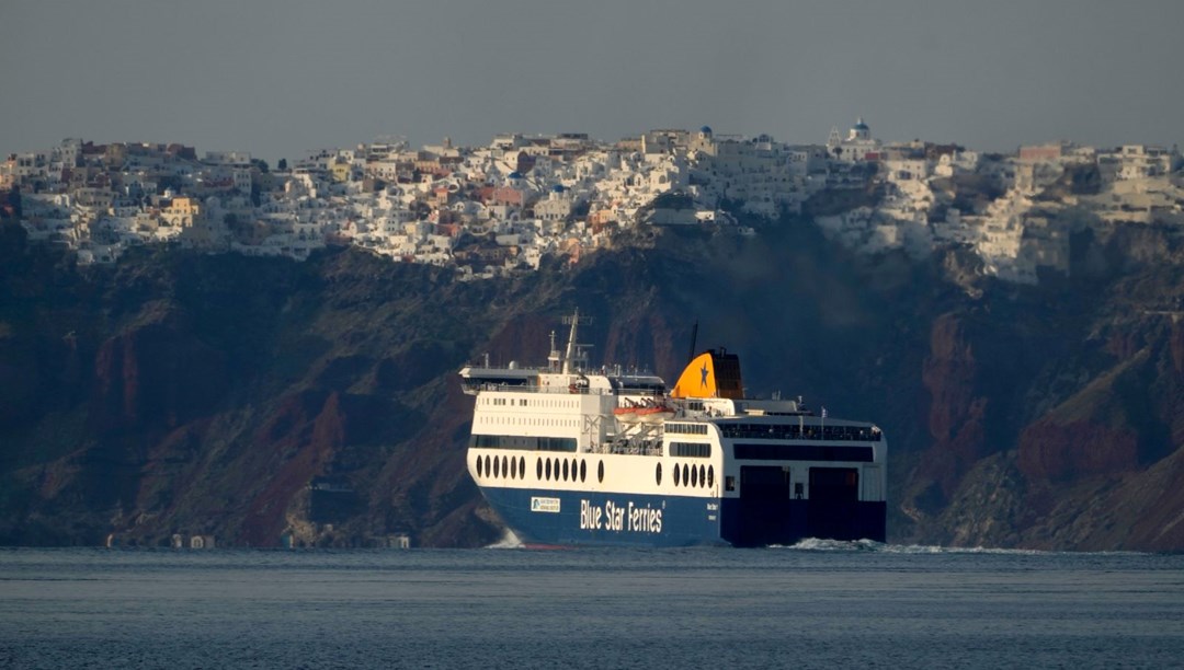 Santorini nerede, Türkiye'ye yakın mı? Santorini Yanardağı konumu