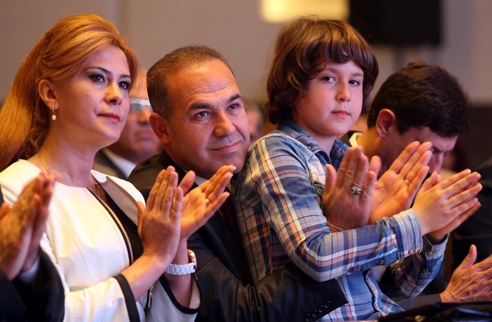 MHP�li Adana Belediye Başkanı’nın eşi ��baskı var�� deyip istifa etti NTV