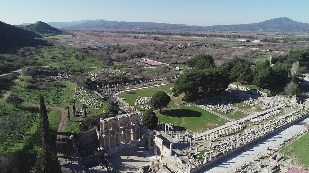 Efes Antik Kenti, pandemi döneminde de güvenli turizmin adresi oldu - 3