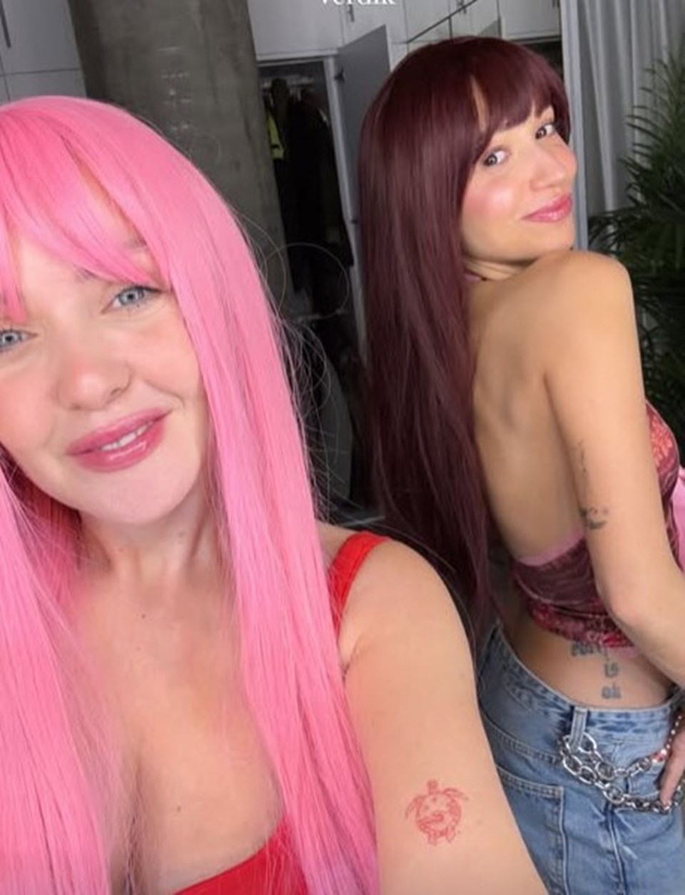 Peruklu hali dikkat çekti! Zeynep Bastık'ı görenler tanıyamadı - 3