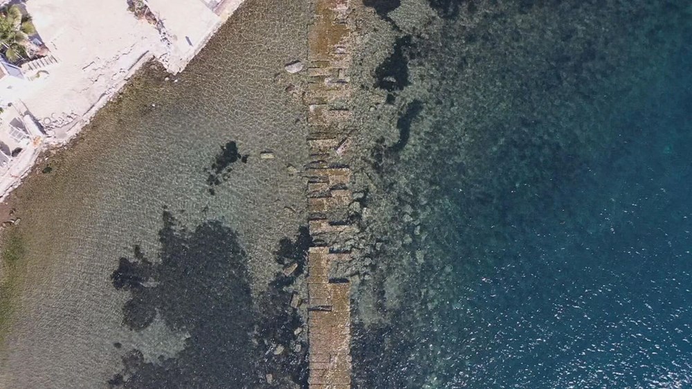 Bodrum'da denizin çekilmesiyle Tavşan Adası'na uzanan tarihi surlar ortaya çıktı - 13