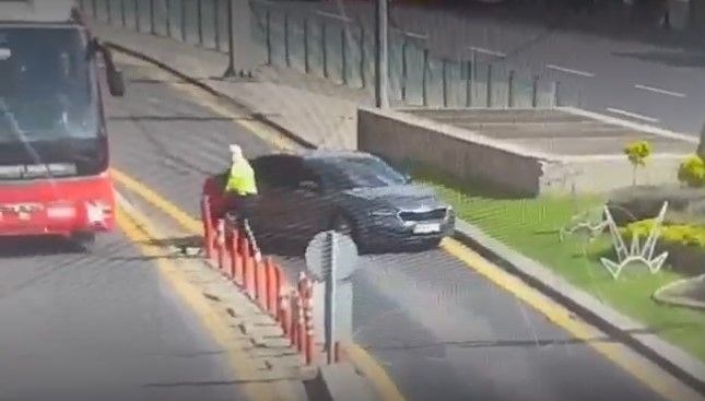 CHP'nin şoförü polisin üzerine aracı sürmüştü! Görüntü ortaya çıktı