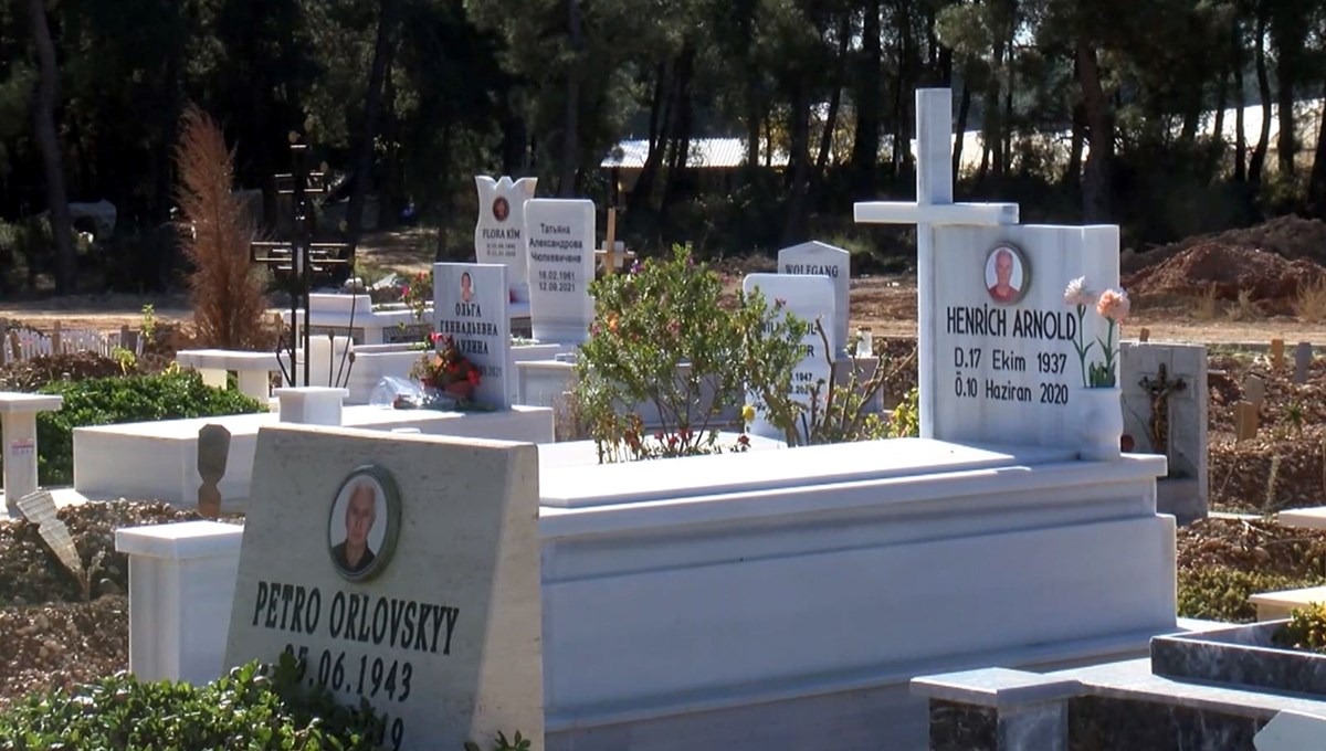 Yabancılardan aile mezarlarına ilgi