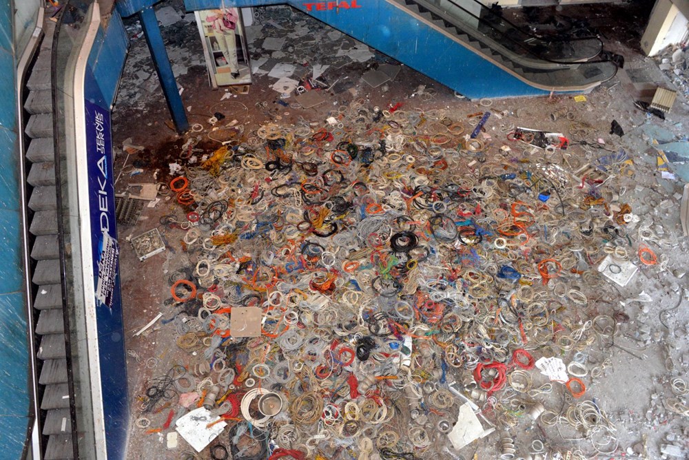 'Dünyanın en saçma binası'nın yıkımı başladı - 13