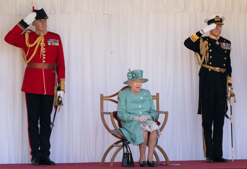 Kraliçe Elizabeth'e corona
etkili kısıtlı doğum günü kutlaması (Kraliyet tarihinde bir ilk) - 6